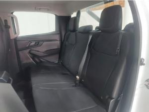 Isuzu D-Max 1.9TD double cab L 4x4 manual - Image 7