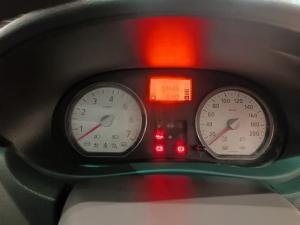 Nissan NP200 1.6i safety pack (aircon) - Image 9