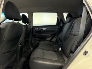 Nissan X-Trail 2.5 4x4 Acenta Tech - Image 12