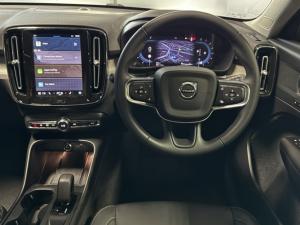 Volvo XC40 B3 Essential - Image 16