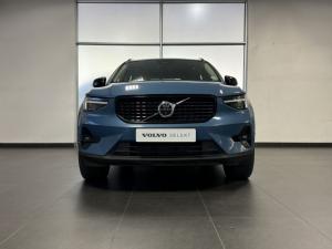 Volvo XC40 B4 Ultimate Dark - Image 3