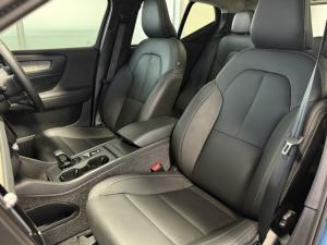 Volvo XC40 B3 Essential - Image 12