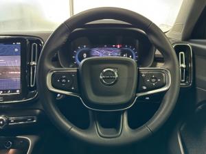 Volvo XC40 B3 Essential - Image 17
