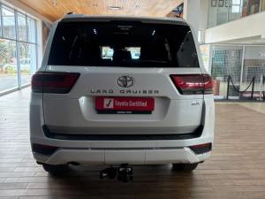 Toyota Land Cruiser 300 3.3D ZX - Image 6