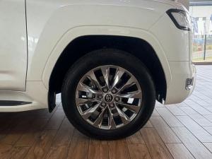 Toyota Land Cruiser 300 3.3D ZX - Image 9