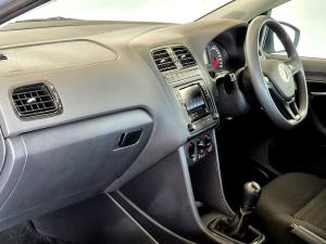Volkswagen Polo Vivo hatch 1.4 Trendline - Image 14