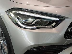 Mercedes-Benz GLA GLA200d Progressive - Image 19