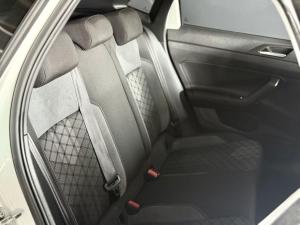 Volkswagen Polo hatch 1.0TSI R-Line - Image 25