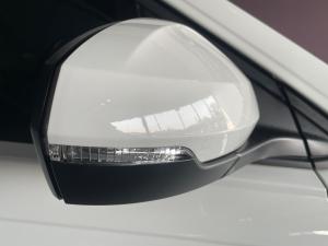 Volkswagen Polo hatch 1.0TSI R-Line - Image 8