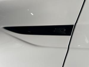 Volkswagen Polo hatch 1.0TSI R-Line - Image 9
