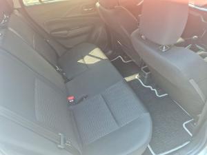 Suzuki Swift 1.2 GL+ manual - Image 11
