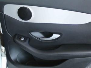 Mercedes-Benz GLC GLC300d 4Matic - Image 15