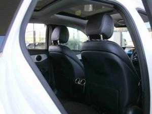 Mercedes-Benz GLC GLC300d 4Matic - Image 17