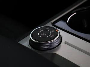Volkswagen Touareg V6 TDI Executive R-Line - Image 18
