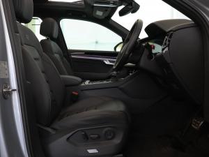 Volkswagen Touareg V6 TDI Executive R-Line - Image 25