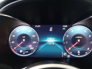 Mercedes-Benz C-Class C200 - Image 12