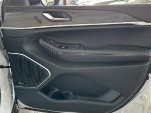 Jeep Grand Cherokee L 3.6 4x4 Limited - Image 10