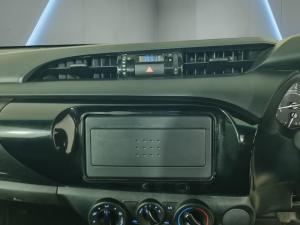 Toyota Hilux 2.0 single cab S (aircon) - Image 10