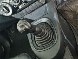 Toyota Hilux 2.0 single cab S (aircon) - Image 12