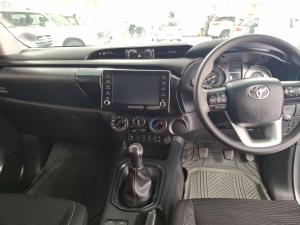 Toyota Hilux 2.4GD-6 Xtra cab Raider manual - Image 6