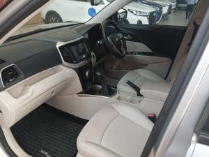 Mahindra XUV300 1.5TD W8 - Image 7