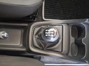 Suzuki Swift 1.2 GL - Image 10