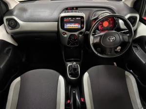 Toyota Aygo 1.0 - Image 6