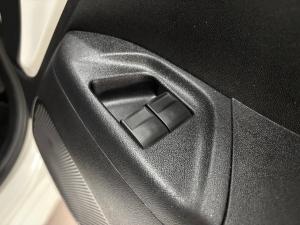Toyota Aygo 1.0 - Image 10