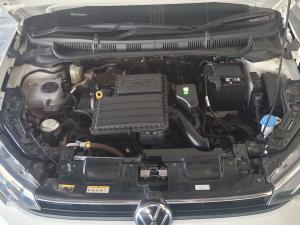 Volkswagen Polo sedan 1.6 Life auto - Image 14