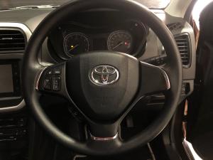 Toyota Hilux 2.4GD-6 single cab Raider manual - Image 8