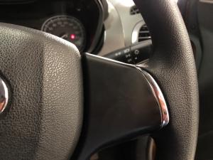 Toyota Hilux 2.4GD-6 single cab Raider manual - Image 10