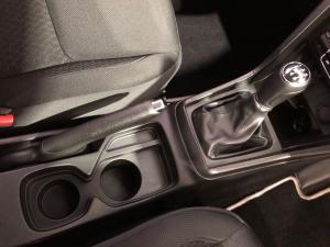 Toyota Hilux 2.4GD-6 single cab Raider manual - Image 11