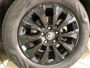 Toyota Hilux 2.4GD-6 single cab Raider manual - Image 14