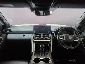 Toyota Land Cruiser 300 3.3D ZX - Image 6