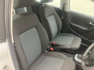 Volkswagen Polo Vivo hatch 1.6 Comfortline auto - Image 12