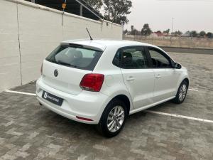 Volkswagen Polo Vivo hatch 1.6 Comfortline auto - Image 2