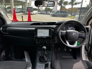 Toyota Hilux 2.4GD-6 Xtra cab Raider manual - Image 7