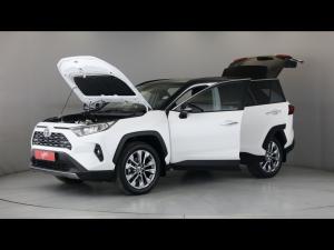 Toyota RAV4 2.0 VX - Image 12