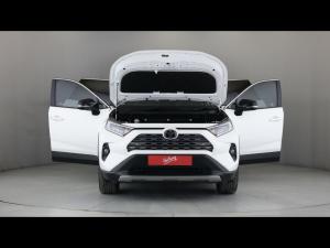 Toyota RAV4 2.0 VX - Image 13