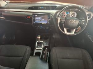 Toyota Hilux 2.8GD-6 double cab Raider auto - Image 6