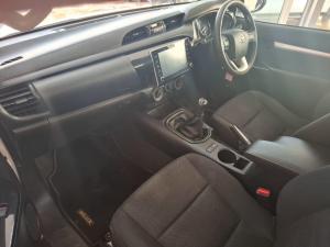 Toyota Hilux 2.4GD-6 single cab Raider manual - Image 7