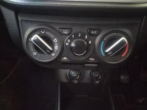 Toyota Vitz 1.0 XR manual - Image 14
