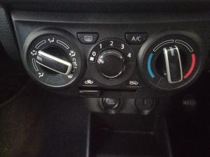 Toyota Vitz 1.0 XR manual - Image 14