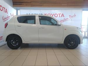 Toyota Vitz 1.0 XR manual - Image 3