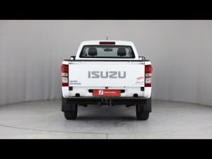 Isuzu D-Max Gen 6 250 single cab Fleetside safety - Image 5