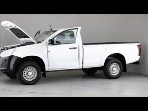 Isuzu D-Max Gen 6 250 single cab Fleetside safety - Image 12