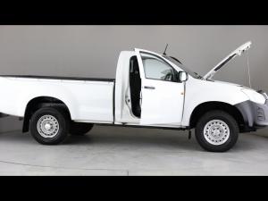 Isuzu D-Max Gen 6 250 single cab Fleetside safety - Image 15