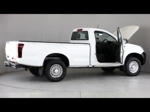 Isuzu D-Max Gen 6 250 single cab Fleetside safety - Image 16