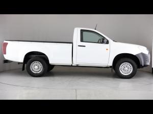 Isuzu D-Max Gen 6 250 single cab Fleetside safety - Image 3