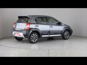 Toyota Etios Cross 1.5 Xs - Image 2